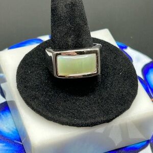 Fashion Ring Pale mint Green silver tone #K24 Size 8.5 8.75